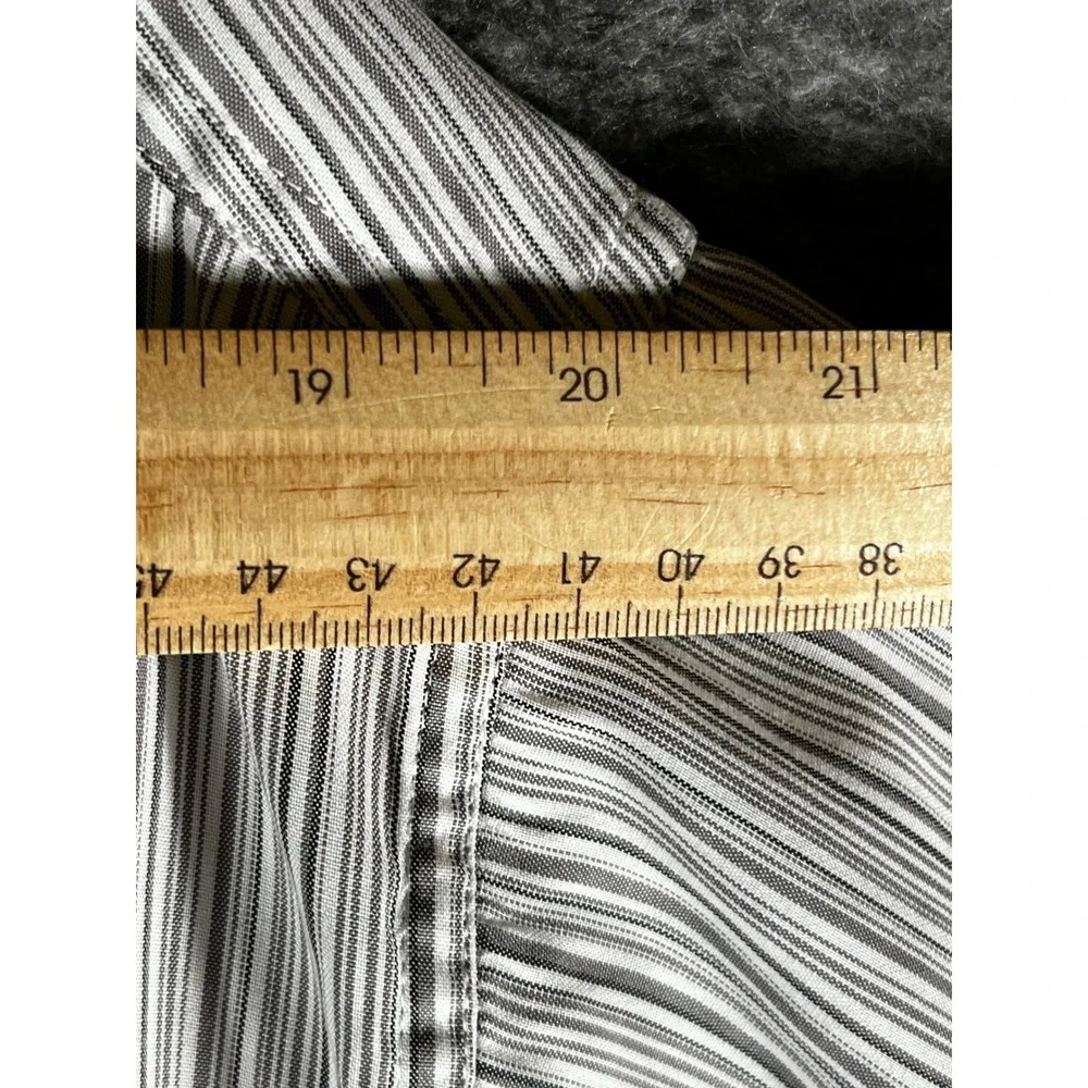 The North Face Mens XL Striped Short Sleeve Button Down Shirt Grey White Modal